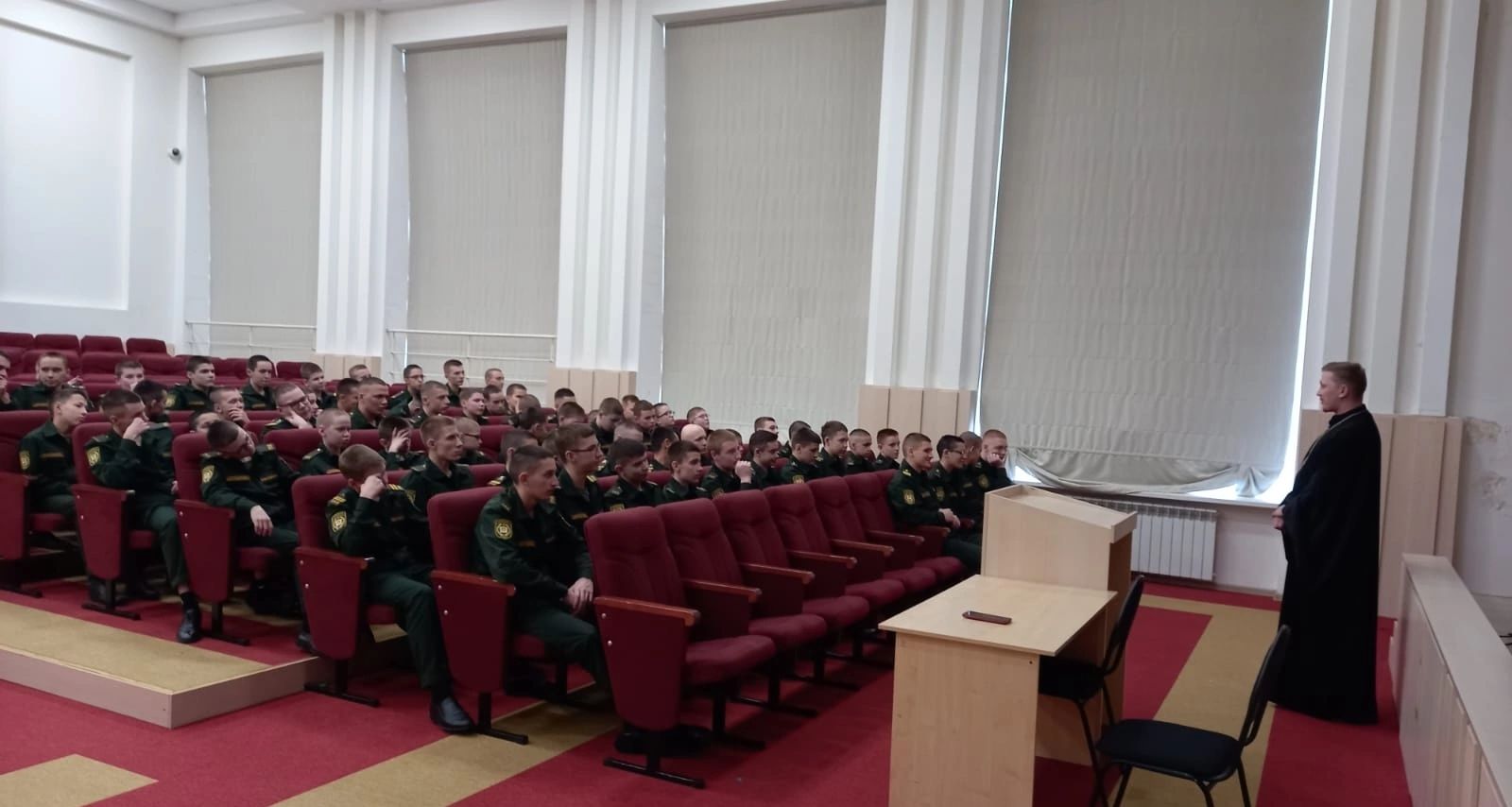 Иерей Василий Имуков посетил кадетский корпус